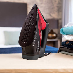Russell Hobbs One Temperature Iron 25090-56, 2600 W, Kerámia lemez, Egy optimális hőmérséklet, Öntisztító, 0,35 l, Piros/fekete