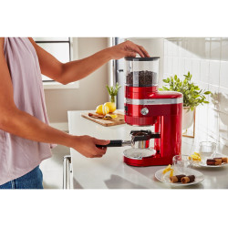 Електрическа кафемелачка Artisan KitchenAid 5KCG8433ECA, 150W, 340 g, 70 степени на смилане, Автоматично изключване, Apple Candy Red