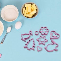 Fackelmann 42927 Cookie Cutter Set, 8 pieces, Purple