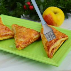 Fackelmann 43921 Spatula, 25 cm, Silicone, Heat-resistant up to 230°C, Blue