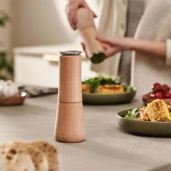 Joseph Joseph Pepper Mill 20190, 19x7x7 cm, Stainless Steel, Ceramic Grinding Mechanism, Bamboo, Brown