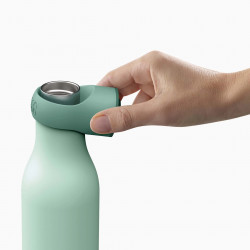 Joseph Joseph Loop 81118 Insulated Bottle, 500 ml, Double-walled with copper lining, Clip-on cap, Vacuum insulation, Green