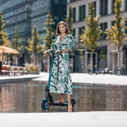 SOFLOW SO2 AIR MAX Electric Scooter, Foldable, 10-inch, 36V / 17.4Ah, 500W, 20 km/h, Maximum Weight 120 kg, Turquoise