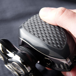 Remington RX5 XR1500 Ultimate Series Head Shaver, Rotating Blades, Waterproof, Up to 50 Minutes of Run Time, Trimmer, Black/Silver