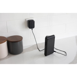 Вертикална прахосмукачка Shark IZ400EU, 309W, 0.7L, Автономия 60 мин, Clean Sense IQ, LED, Powerfins, Розово злато