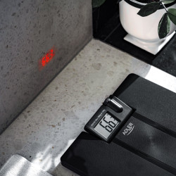 Adler AD 8182 Scale, Up to 180 kg, Projector, LCD Display, 4 x AAA Batteries, Black