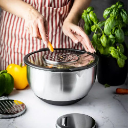 Kinghoff KH 1861 multifunkcionális salátástál, 24 cm, 5 l, 3 reszelő, csúszásmentes, Inox/fekete