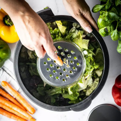 Kinghoff KH 1861 multifunkcionális salátástál, 24 cm, 5 l, 3 reszelő, csúszásmentes, Inox/fekete