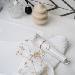 Четка за почистване на лице Adler AD 2178, Масаж, Премахване на грим, Водоустойчива, Бял