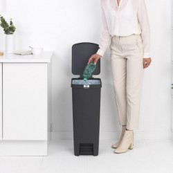 Кош за смет с педал Brabantia StepUp 40L, Dark Grey