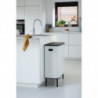 Cos de gunoi Brabantia Bo Touch Hi 1001259, 60 L, Deschideri laterale pentru transport, Picioare reglabile, Alb