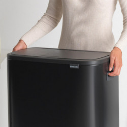 Cos de gunoi Brabantia Bo Touch 1001274, 60 L, Deschidere lina, silentioasa si larga, Rezistent la amprente, Negru mat