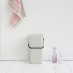Cos de gunoi colectare selectiva Brabantia Sort&Go 1005511, 12 Ș, Maner, Montabil pe perete, Gri deschis
