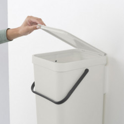 Cos de gunoi colectare selectiva Brabantia Sort&Go 1005516, 16 L, Maner, Montabil pe perete, Gri deschis