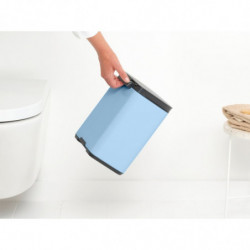 Cos de gunoi Brabantia Bo Small 1006626, 4 L, Deschidere lina si silentioasa, Baza antiderapanta, Albastru deschis