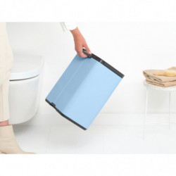 Кош за боклук Brabantia Bo Small 1006637, 12 л, Безшумно и плавно отваряне, Противоплъзгаща основа, Светлосин