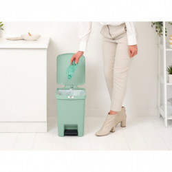 Brabantia StepUp 1008484 Pedal Bin, 25 L, Eco-friendly materials, Large opening, Light green