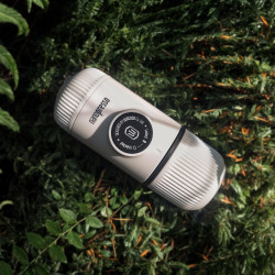 Преносима ръчна кафемашина Wacaco Nanopresso Chill White, 18bar, 80мл, 8гр, +Калъф, Бял