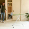 Masa de calcat Brabantia B 1005616, 124x38 cm, 7 pozitii de reglare, Suport pentru fier, Verde