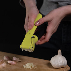 Trebonn PESTO 1523206 Garlic Press, 18 cm, Soft Grip, Removable Attachment, Black/Yellow