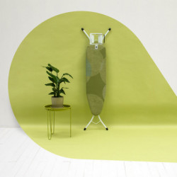 Masa de calcat Brabantia A 1005614, 110x30 cm, 7 pozitii de reglare, Suport pentru fierul de calcat, Verde