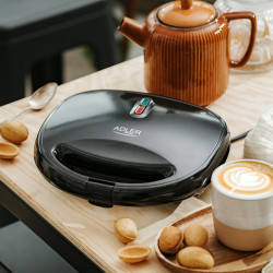 Уред за печене на сладки Adler AD 3071, 1200W, 12 форми, Незалепваща плоча, Светлинен индикатор,