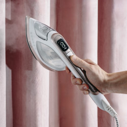 Парогенератор и ютия Adler AD 5044, 1800W, 180ml, 25g/min, LED, Вертикално и хоризонтално подаване, Бял/златист