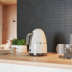 Ηλεκτρικός βραστήρας SMEG KLF03WHEU, 2400W, 1.7 l, Ανοξείδωτο, Πλένεται το φίλτρο, Αυτόματη απενεργοποίηση, Λευκό