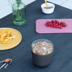 Μπολ πρωινού Brabantia Make&Take 1006296, 500+180 ml, Βιδωτό καπάκι, Χωρίς BPA, Σκούρο γκρι