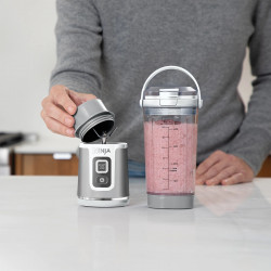 Blender portabil Ninja Blast BC151EUW, 7.4W, 530 ml, 6 lame otel, Zdrobire gheata, Pana la 10 cicluri, Fara BPA, USB-C, Alb