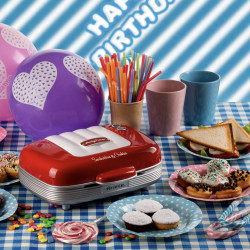 Aparat 3in1 pentru preparare gogosi, briose si sandvisuri Ariete PARTY TIME 1972/00, 700W, 3 placi detasabile, Rosu