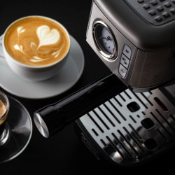 Кафемашина Ariete ESPRESSO METAL SLIM 1381/10, 1300W, 15 bar, 1.1 л, Манометър, Инокс