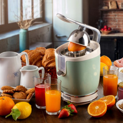 Πρέσα εσπεριδοειδών Ariete VINTAGE JUICER 0413/04, 85W, Μεταλλικό σώμα, Αθόρυβη λειτουργία, 2 εξαρτήματα, Πράσινο