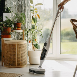 Ατμοκαθαριστής δαπέδου Adler AD 7052, 1300W, 3 ρυθμίσεις, 0,550 λίτρα, 2 περιστρεφόμενες κεφαλές, 2 λειτουργίες, Γρήγορη θέρμανση, Λευκό