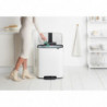 Cos de gunoi Brabantia Bo Pedal 1003182, 60 l, Inchidere usoara, Baza antiderapanta, Alb