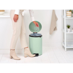 Brabantia NewIcon 1008847 Pedal Bin, 20 L, Soft-Close, Non-Slip Base, Light Green