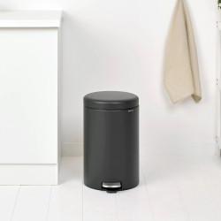 Кош за боклук с педал Brabantia NewIcon 649747, 20 л, Плавно затваряне, Противоплъзгаща основа, Минерално покритие, Тъмносив