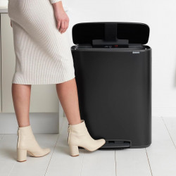 Кош за боклук Brabantia Bo Pedal 1003185, 60 л, Леко затваряне, Противоплъзгаща основа, Черен