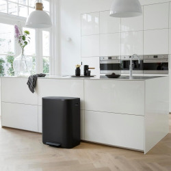 Кош за боклук Brabantia Bo Pedal 1003185, 60 л, Леко затваряне, Противоплъзгаща основа, Черен