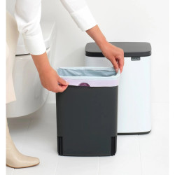 Кош за боклук Brabantia Bo Small 1006633, 12 л, Безшумно и плавно отваряне, Противоплъзгаща основа, Бял