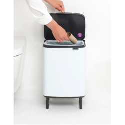 Кош за боклук Brabantia Bo Small Hi 1006647, 12 л, Плавно и безшумно отваряне, Противоплъзгаща основа, Бял