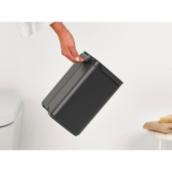 Κάδος Brabantia Bo Small 1008866, 4 L, Ομαλό και αθόρυβο άνοιγμα, Αντιολισθητική βάση, Ορυκτή επίστρωση, Σκούρο γκρι