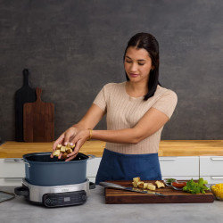 Ninja MC1101EU Multicooker, 1400W, 6 L, 8 Programs, Timer, Cool-Touch Handles and Base, Midnight Blue
