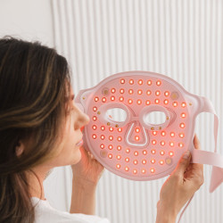 Beautifly Aura Glam Phototherapy Face Mask, 220 LED Lights, Collagen Regeneration and Anti-Aging Effect, 3 Intensity Levels, Cooling, USB-C, Pink