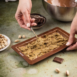 Kinghoff KH 1945 Dubai Chocolate Pan, 25 x 13.5 cm, -40–230°C, Brown