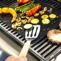 Σετ από 3 σκεύη BBQ Kinghoff KH 1918, Σπάτουλα, Σπάτουλα, Πιρούνι, Ξύλινες λαβές, Βρόχοι για κρέμασμα, Inox/καφέ