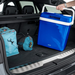 First Austria FA-5170-BU Electric Cooler, 58W, 32 L, Energy Class E, Internal Divider, 12/220/240 V, Blue/White