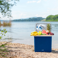 First Austria FA-5170-BU Electric Cooler, 58W, 32 L, Energy Class E, Internal Divider, 12/220/240 V, Blue/White