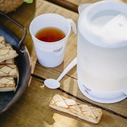 Ηλεκτρικός βραστήρας Adler AD 1381, 900W, 0.5 l, 2 φλιτζάνια και κουτάλα, Επίπεδο θερμαντικό στοιχείο, Προστασία υπερθέρμανσης, Λευκό