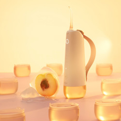 Irigator dentar Oclean W10, 5 moduri, 2 duze, 200 ml, 1400 impulsuri pe minut, IPX7, USB-C, roz